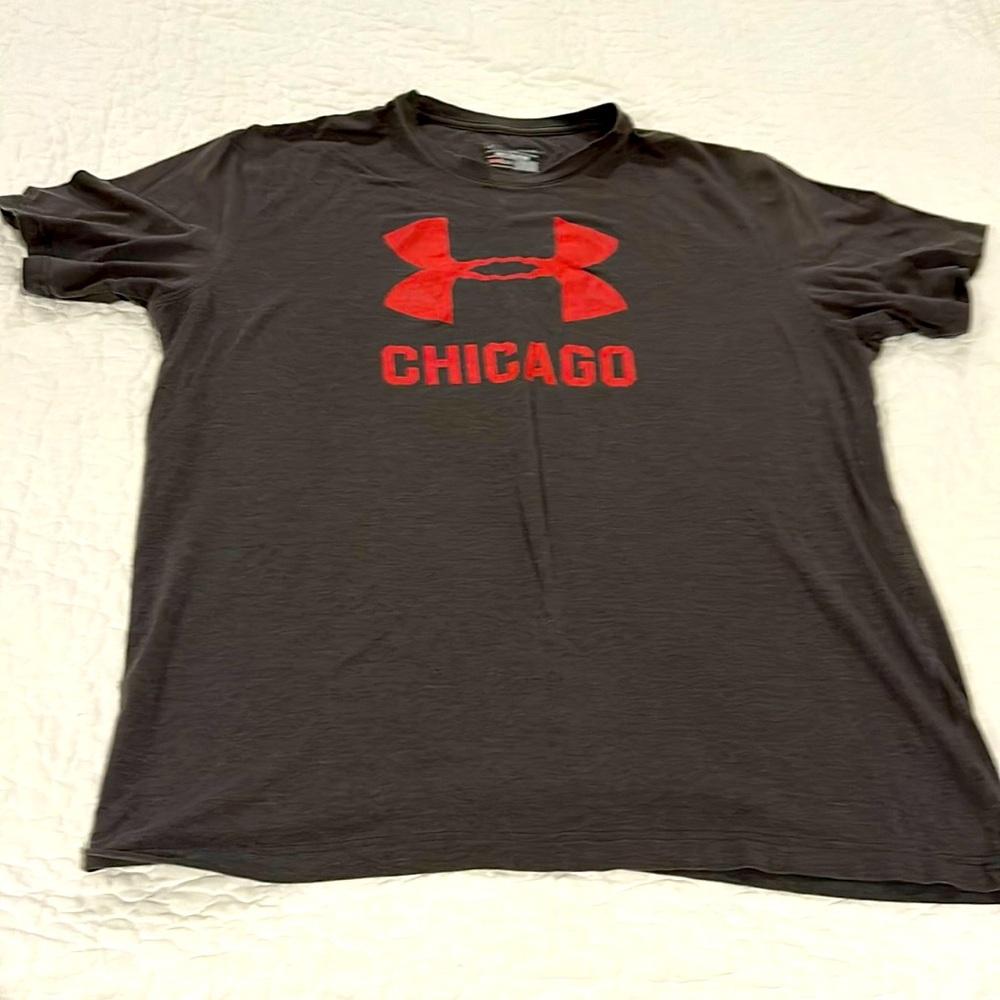 Under Armour Athletic Tee Grey Red Chicago Large
